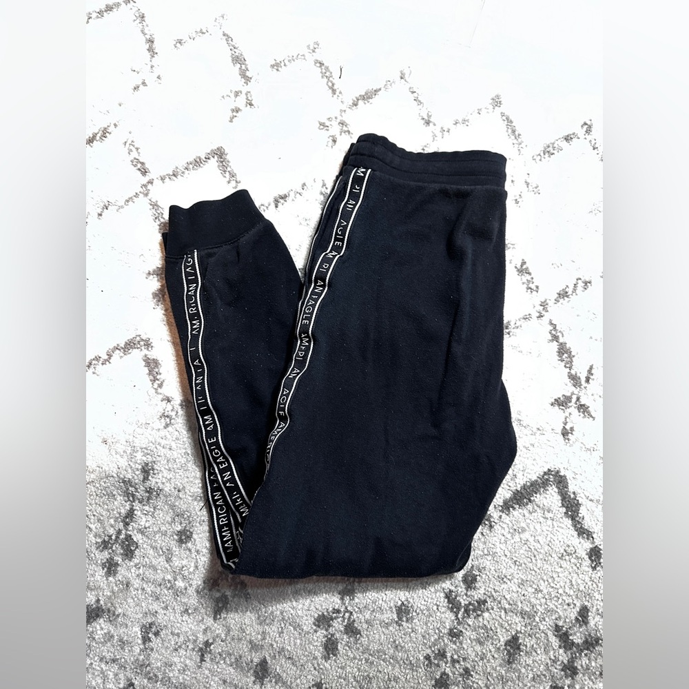 American Eagle joggers